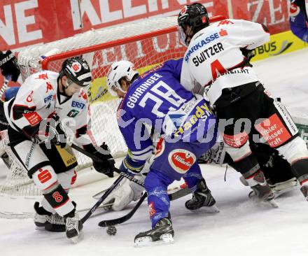 EBEL. Eishockey Bundesliga. EC VSV gegen HC TWK Innsbruck. Marius Goehringer, (VSV), Herbert Steiner, Craig Switzer  (Innsbruck). Villach, am 22.11.2013.
Foto: Kuess 


---
pressefotos, pressefotografie, kuess, qs, qspictures, sport, bild, bilder, bilddatenbank