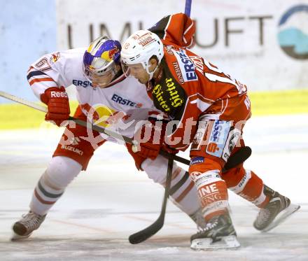 EBEL. Eishockey Bundesliga. KAC gegen EC Red Bull Salzburg. Thomas Koch,  (KAC), Konstantin Komarek (Salzburg). Klagenfurt, am 22.11.2013
Foto: Kuess 

---
pressefotos, pressefotografie, kuess, qs, qspictures, sport, bild, bilder, bilddatenbank