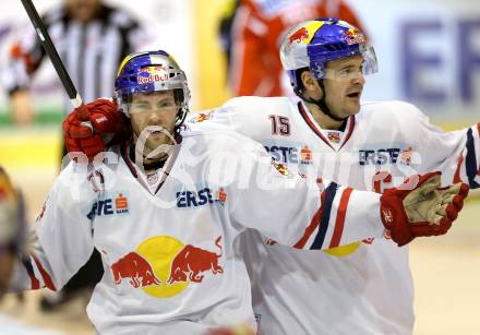 EBEL. Eishockey Bundesliga. KAC gegen EC Red Bull Salzburg. Torjubel Manuel Latusa, Mark Cullen (KAC),  (Salzburg). Klagenfurt, am 22.11.2013
Foto: Kuess 

---
pressefotos, pressefotografie, kuess, qs, qspictures, sport, bild, bilder, bilddatenbank