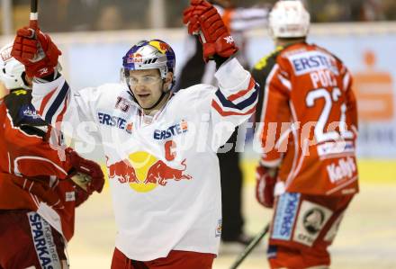 EBEL. Eishockey Bundesliga. KAC gegen EC Red Bull Salzburg.  Torjubel Manuel Latusa (Salzburg). Klagenfurt, am 22.11.2013
Foto: Kuess 

---
pressefotos, pressefotografie, kuess, qs, qspictures, sport, bild, bilder, bilddatenbank