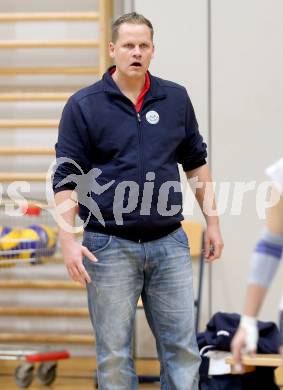 WVL. Women Volleyball League. Frauen Bundesliga. ATSC Wildcats gegen UVF Melk. Trianer Casar Joze (Wildcats). Klagenfurt, 23.11.2013.
Foto: Kuess
---
pressefotos, pressefotografie, kuess, qs, qspictures, sport, bild, bilder, bilddatenbank