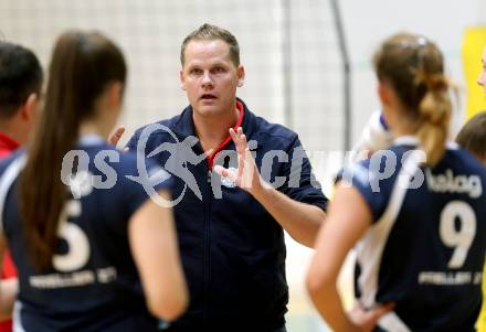 WVL. Women Volleyball League. Frauen Bundesliga. ATSC Wildcats gegen UVF Melk. Trainer Casar Joze (Wildcats). Klagenfurt, 23.11.2013.
Foto: Kuess
---
pressefotos, pressefotografie, kuess, qs, qspictures, sport, bild, bilder, bilddatenbank