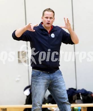 WVL. Women Volleyball League. Frauen Bundesliga. ATSC Wildcats gegen UVF Melk. Trainer Casar Joze (Wildcats). Klagenfurt, 23.11.2013.
Foto: Kuess
---
pressefotos, pressefotografie, kuess, qs, qspictures, sport, bild, bilder, bilddatenbank