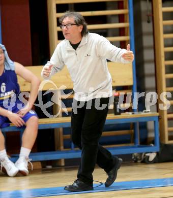 Basketball. 2. Bundesliga. Woerthersee Piraten gegen Radenthein. Trainer Miran Cilensek (Radenthein). Klagenfurt, am 16.11.2013.
Foto: Kuess
---
pressefotos, pressefotografie, kuess, qs, qspictures, sport, bild, bilder, bilddatenbank