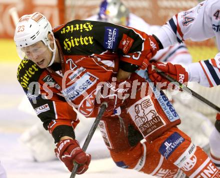 EBEL. Eishockey Bundesliga. KAC gegen EC Red Bull Salzburg. Mike Siklenka (KAC). Klagenfurt, am 22.11.2013
Foto: Kuess 

---
pressefotos, pressefotografie, kuess, qs, qspictures, sport, bild, bilder, bilddatenbank