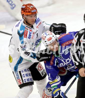 EBEL. Eishockey Bundesliga. EC VSV gegen EHC LIWEST Linz. Derek Ryan, (VSV), Jason Ulmer (Linz). Villach, am 24.11.2013.
Foto: Kuess 


---
pressefotos, pressefotografie, kuess, qs, qspictures, sport, bild, bilder, bilddatenbank