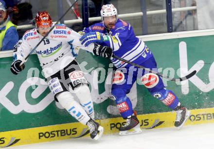 EBEL. Eishockey Bundesliga. EC VSV gegen EHC LIWEST Linz. Gerhard Unterluggauer,  (VSV), Andrew Jacob Kozek (Linz). Villach, am 24.11.2013.
Foto: Kuess 


---
pressefotos, pressefotografie, kuess, qs, qspictures, sport, bild, bilder, bilddatenbank