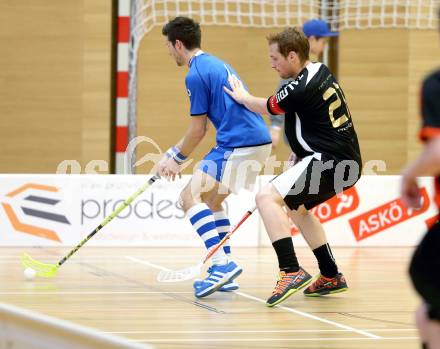 Floorball Bundesliga. VSV Unihockey gegen TVZ Wikings Zell am See. Timo Schmid, (VSV), Roman Reitstaetter (Zell am See). Villach, am 24.11.2013.
Foto: Kuess
---
pressefotos, pressefotografie, kuess, qs, qspictures, sport, bild, bilder, bilddatenbank