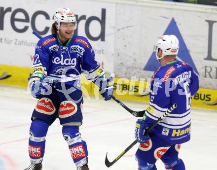 EBEL. Eishockey Bundesliga. EC VSV gegen EHC LIWEST Linz. Torjubel John Hughes, Gerhard Unterluggauer (VSV). Villach, am 24.11.2013.
Foto: Kuess 


---
pressefotos, pressefotografie, kuess, qs, qspictures, sport, bild, bilder, bilddatenbank