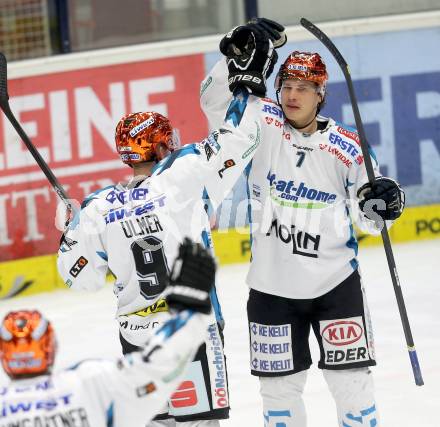 EBEL. Eishockey Bundesliga. EC VSV gegen EHC LIWEST Linz.  Torjubel Brian Lebler, Jason Ulmer (Linz). Villach, am 24.11.2013.
Foto: Kuess 


---
pressefotos, pressefotografie, kuess, qs, qspictures, sport, bild, bilder, bilddatenbank