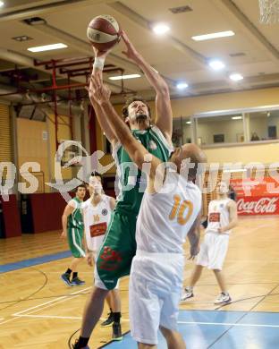 Basketball 2. Bundesliga. Woerthersee Piraten gegen BK Mattersburg Rocks. Joachim Buggelsheim, (Piraten), Paul Eder  (Mattersburg). Klagenfurt, am 30.11.2013.
Foto: Kuess
---
pressefotos, pressefotografie, kuess, qs, qspictures, sport, bild, bilder, bilddatenbank