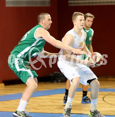 Basketball 2. Bundesliga. Woerthersee Piraten gegen BK Mattersburg Rocks. Paul Koroschitz (Piraten), Corey Hallett (Mattersburg). Klagenfurt, am 30.11.2013.
Foto: Kuess
---
pressefotos, pressefotografie, kuess, qs, qspictures, sport, bild, bilder, bilddatenbank