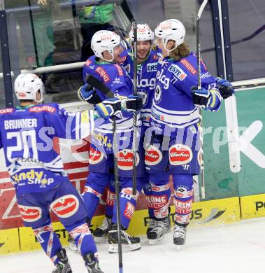 EBEL. Eishockey Bundesliga. EC VSV gegen EC Red Bull Salzburg.  torjubel PETRIK Benjamin, FORNEY Michael, NAGELER Daniel (VSV). Villach, am 1.12.2013.
Foto: Kuess 


---
pressefotos, pressefotografie, kuess, qs, qspictures, sport, bild, bilder, bilddatenbank