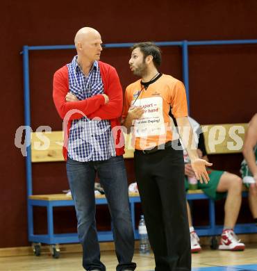 Basketball 2. Bundesliga. Woerthersee Piraten gegen BK Mattersburg Rocks. Trainer Mike Coffin (Mattersburg), Schiedsrichter. Klagenfurt, am 30.11.2013.
Foto: Kuess
---
pressefotos, pressefotografie, kuess, qs, qspictures, sport, bild, bilder, bilddatenbank