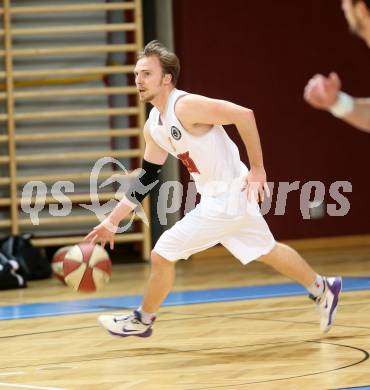 Basketball 2. Bundesliga. Woerthersee Piraten gegen BK Mattersburg Rocks. Sebastian Huber (Piraten). Klagenfurt, am 30.11.2013.
Foto: Kuess
---
pressefotos, pressefotografie, kuess, qs, qspictures, sport, bild, bilder, bilddatenbank