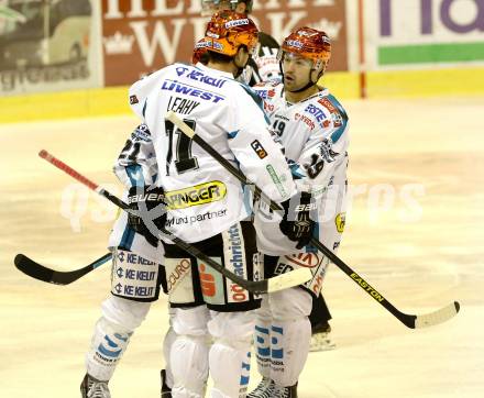 EBEL. Eishockey Bundesliga. KAC gegen EHC LIWEST Linz. Torjubel Philipp Lukas, Patrick Leahy, Andrew Jacob Kozek (Linz). Klagenfurt, am 3.12.2013
Foto: Kuess 

---
pressefotos, pressefotografie, kuess, qs, qspictures, sport, bild, bilder, bilddatenbank