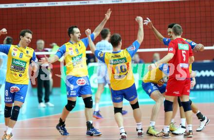 Volleyball Champions League. SK Posijilnica Aich/Dob gegen Zenit Kazan. Jubel (Aich/Dob). Klagenfurt, am 3.12.2013.
Foto: Kuess
---
pressefotos, pressefotografie, kuess, qs, qspictures, sport, bild, bilder, bilddatenbank