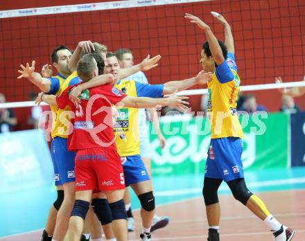 Volleyball Champions League. SK Posijilnica Aich/Dob gegen Zenit Kazan. Jubel Aich/Dob (Aich/Dob). Klagenfurt, am 3.12.2013.
Foto: Kuess
---
pressefotos, pressefotografie, kuess, qs, qspictures, sport, bild, bilder, bilddatenbank