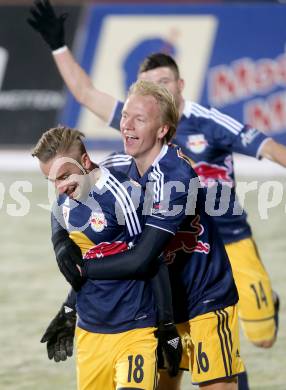 Fussball Bundesliga. RZ Pellets WAC gegen FC Red Bull Salzburg. Torjubel Dusan Svento, Havard Nielsen (Salzburg). Wolfsberg, 4.12.2013.
Foto: Kuess

---
pressefotos, pressefotografie, kuess, qs, qspictures, sport, bild, bilder, bilddatenbank