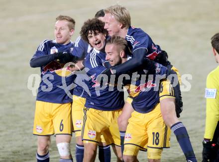 Fussball Bundesliga. RZ Pellets WAC gegen FC Red Bull Salzburg. Torjubel Dusan Svento, Havard Nielsen (Salzburg). Wolfsberg, 4.12.2013.
Foto: Kuess

---
pressefotos, pressefotografie, kuess, qs, qspictures, sport, bild, bilder, bilddatenbank