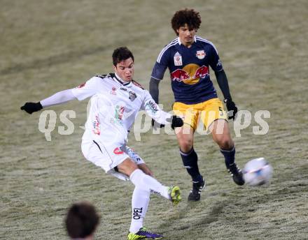 Fussball Bundesliga. RZ Pellets WAC gegen FC Red Bull Salzburg. Roland Putsche, (WAC), Ramalho Silva Andre  (Salzburg). Wolfsberg, 4.12.2013.
Foto: Kuess

---
pressefotos, pressefotografie, kuess, qs, qspictures, sport, bild, bilder, bilddatenbank