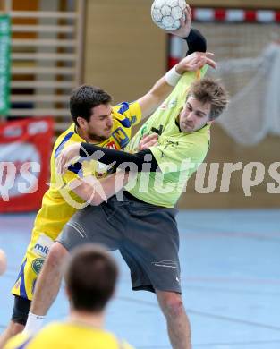 Handball Bundesliga. HC Kaernten gegen UHC Hollabrunn. Anze Kljajic (HCK),  Josip Simonic (Hollabrunn). Viktring, am 30.11.2013.
Foto: Kuess
---
pressefotos, pressefotografie, kuess, qs, qspictures, sport, bild, bilder, bilddatenbank