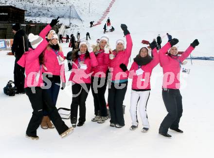 Schi Alpin. 60. Geburtstag von Franz Klammer. Legendenschirennen.  tanzende Maedels. Bad Kleinkirchheim, am 7.12.2013.
Foto: Kuess
---
pressefotos, pressefotografie, kuess, qs, qspictures, sport, bild, bilder, bilddatenbank