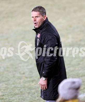 Fussball Bundesliga. RZ Pellets WAC gegen SK Rapid Wien. Trainer Dietmar Kuehbauer (WAC). Wolfsberg, 8.12.2013.
Foto: Kuess

---
pressefotos, pressefotografie, kuess, qs, qspictures, sport, bild, bilder, bilddatenbank