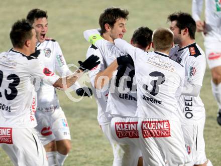 Fussball Bundesliga. RZ Pellets WAC gegen SK Rapid Wien. Torjubel Michael Liendl, Sandro GotalRoland Putsche, Mihret Topcagic, Manuel Kerhe, Nemanja Rnic (WAC). Wolfsberg, 8.12.2013.
Foto: Kuess

---
pressefotos, pressefotografie, kuess, qs, qspictures, sport, bild, bilder, bilddatenbank