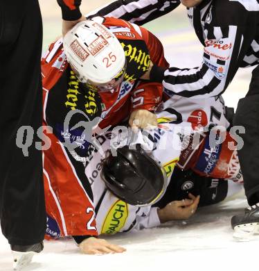 EBEL. Eishockey Bundesliga. KAC gegen Dornbirner Eishockey Club. Kirk Furey, (KAC), Kevin Montgomery (Dornbirn). . Klagenfurt, am 8.12.2013
Foto: Kuess 

---
pressefotos, pressefotografie, kuess, qs, qspictures, sport, bild, bilder, bilddatenbank