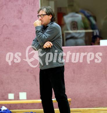 Basketball 2. Bundesliga. ASKOE Villach Raiders gegen WSG Raiffeisen Radenthein.  Trainer Miran Cilensek  (Radenthein). Villach, am 7.12.2013.
Foto: Kuess
---
pressefotos, pressefotografie, kuess, qs, qspictures, sport, bild, bilder, bilddatenbank