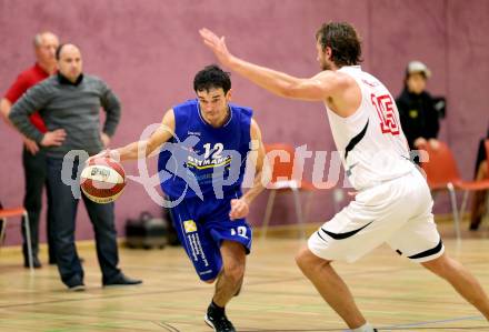 Basketball 2. Bundesliga. ASKOE Villach Raiders gegen WSG Raiffeisen Radenthein. Blaz Lobe (Villach), Peter Gleissner (Radenthein). Villach, am 7.12.2013.
Foto: Kuess
---
pressefotos, pressefotografie, kuess, qs, qspictures, sport, bild, bilder, bilddatenbank