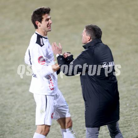 Fussball Bundesliga. RZ Pellets WAC gegen SK Rapid Wien. Torjubel Mihret Topcagic, Trainer Dietmar Kuehbauer (WAC). Wolfsberg, 8.12.2013.
Foto: Kuess

---
pressefotos, pressefotografie, kuess, qs, qspictures, sport, bild, bilder, bilddatenbank