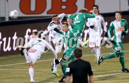 Fussball Bundesliga. RZ Pellets WAC gegen SK Rapid Wien. Dario Baldauf, Nemanja Rnic, (WAC), Mario Sonnleitner,  (Rapid). Wolfsberg, 8.12.2013.
Foto: Kuess

---
pressefotos, pressefotografie, kuess, qs, qspictures, sport, bild, bilder, bilddatenbank