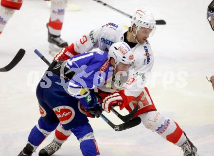 EBEL. Eishockey Bundesliga. EC VSV gegen HCB Suedtirol Bozen. Derek Ryan, (VSV), Rick Schofield  (Bozen). Villach, am 10.12.2013.
Foto: Kuess 


---
pressefotos, pressefotografie, kuess, qs, qspictures, sport, bild, bilder, bilddatenbank