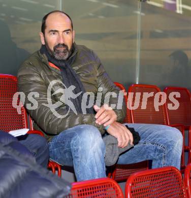 EBEL. Eishockey Bundesliga. EC VSV gegen HCB Suedtirol Bozen.  Graz 99ers Ex-Trainer Mario Richer. Villach, am 10.12.2013.
Foto: Kuess 


---
pressefotos, pressefotografie, kuess, qs, qspictures, sport, bild, bilder, bilddatenbank