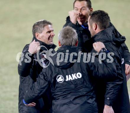 Fussball Bundesliga. RZ Pellets WAC gegen SK Puntigamer Sturm Graz.. Jubel Dietmar Kuehbauer, Adi Preschern, Hannes Jochum, Manfred Nastl (WAC). Wolfsberg, 11.12.2013.
Foto: Kuess

---
pressefotos, pressefotografie, kuess, qs, qspictures, sport, bild, bilder, bilddatenbank