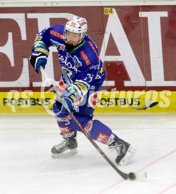 EBEL. Eishockey Bundesliga. EC VSV gegen HCB Suedtirol Bozen. Markus Peintner (VSV). Villach, am 10.12.2013.
Foto: Kuess 


---
pressefotos, pressefotografie, kuess, qs, qspictures, sport, bild, bilder, bilddatenbank