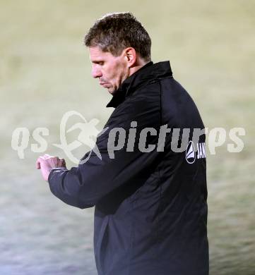 Fussball Bundesliga. RZ Pellets WAC gegen SK Puntigamer Sturm Graz.. Trainer Dietmar Kuehbauer (WAC). Wolfsberg, 11.12.2013.
Foto: Kuess

---
pressefotos, pressefotografie, kuess, qs, qspictures, sport, bild, bilder, bilddatenbank