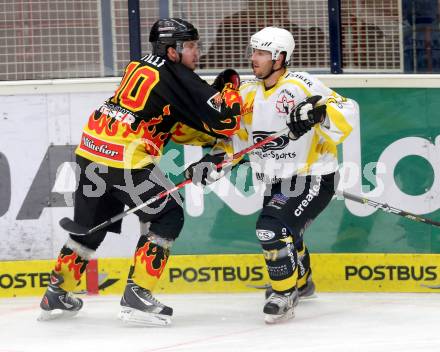 Eishockey Kaerntner Liga, Division I. Create Sports Carinthian Team gegen EC SV Spittal. Christoph Sivec, (Carinthian Team), Thomas Tilli  (Spittal). Villach, am 14.12.2013.
Foto: Kuess
---
pressefotos, pressefotografie, kuess, qs, qspictures, sport, bild, bilder, bilddatenbank