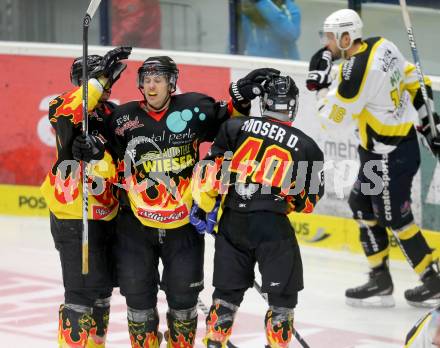 Eishockey Kaerntner Liga, Division I. Create Sports Carinthian Team gegen EC SV Spittal. Torjubel Paul Spittau, (Spittal). Villach, am 14.12.2013.
Foto: Kuess
---
pressefotos, pressefotografie, kuess, qs, qspictures, sport, bild, bilder, bilddatenbank