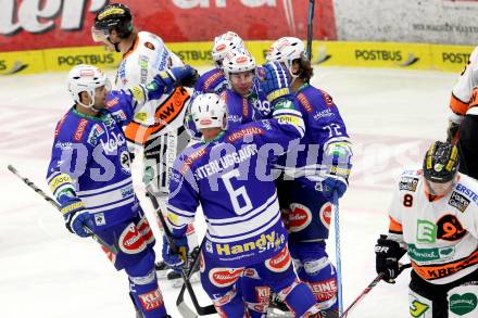 EBEL. Eishockey Bundesliga. EC VSV gegen Moser Medical Graz 99ers.  Torjubel Marco Pewal, (VSV). Villach, am 15.12.2013.
Foto: Kuess 


---
pressefotos, pressefotografie, kuess, qs, qspictures, sport, bild, bilder, bilddatenbank