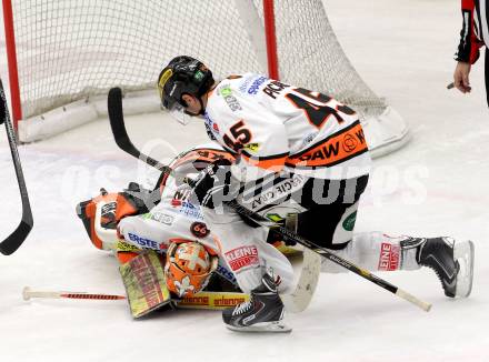 EBEL. Eishockey Bundesliga. EC VSV gegen Moser Medical Graz 99ers. Verletzt  Danny Sabourin, Alexandre Picard (Graz). Villach, am 15.12.2013.
Foto: Kuess 


---
pressefotos, pressefotografie, kuess, qs, qspictures, sport, bild, bilder, bilddatenbank