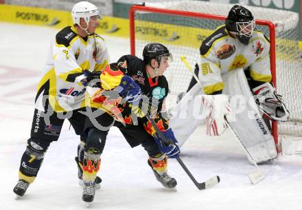 Eishockey Kaerntner Liga, Division I. Create Sports Carinthian Team gegen EC SV Spittal. Alexander Neubauer, Alexander Marka, (Carinthian Team), Martin Lauritsch  (Spittal). Villach, am 14.12.2013.
Foto: Kuess
---
pressefotos, pressefotografie, kuess, qs, qspictures, sport, bild, bilder, bilddatenbank