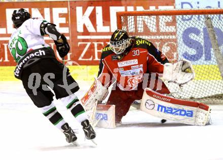 EBEL. Eishockey Bundesliga. KAC gegen HDD TELEMACH Olimpija Ljubljana.  Rene Swette,  (KAC),Gregor Koblar (Laibach). Klagenfurt, am 17.12.2013
Foto: Kuess 

---
pressefotos, pressefotografie, kuess, qs, qspictures, sport, bild, bilder, bilddatenbank