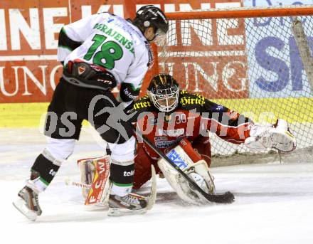 EBEL. Eishockey Bundesliga. KAC gegen HDD TELEMACH Olimpija Ljubljana.  Rene Swette,  (KAC), Ken Ograjensek (Laibach). Klagenfurt, am 17.12.2013
Foto: Kuess 

---
pressefotos, pressefotografie, kuess, qs, qspictures, sport, bild, bilder, bilddatenbank