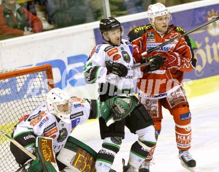 EBEL. Eishockey Bundesliga. KAC gegen HDD TELEMACH Olimpija Ljubljana.  Thomas Poeck, (KAC), Andrej Hebar (Laibach). Klagenfurt, am 17.12.2013
Foto: Kuess 

---
pressefotos, pressefotografie, kuess, qs, qspictures, sport, bild, bilder, bilddatenbank