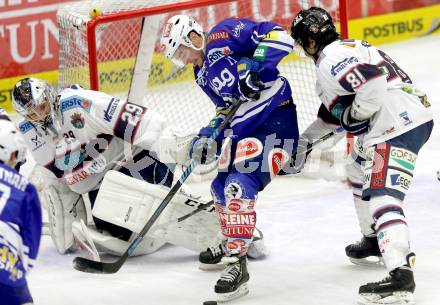 EBEL. Eishockey Bundesliga. EC VSV gegen SAPA Fehervar AV19. Derek Ryan,  (VSV), Zoltan Hetenyi, Ladislav Sikorcin (Alba Volan). Villach, am 17.12.2013.
Foto: Kuess 


---
pressefotos, pressefotografie, kuess, qs, qspictures, sport, bild, bilder, bilddatenbank