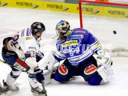 EBEL. Eishockey Bundesliga. EC VSV gegen SAPA Fehervar AV19. Thomas Hoeneckl,  (VSV), Balint Magosi (Alba Volan). Villach, am 17.12.2013.
Foto: Kuess 


---
pressefotos, pressefotografie, kuess, qs, qspictures, sport, bild, bilder, bilddatenbank