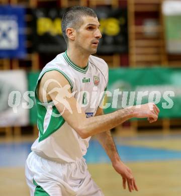 Basketball 2. Bundesliga. KOS Klagenfurt/Celovec gegen Dornbirn Lions.  Ales Primc (KOS). Klagenfurt, am 21.12.2013.
Foto: Kuess
---
pressefotos, pressefotografie, kuess, qs, qspictures, sport, bild, bilder, bilddatenbank